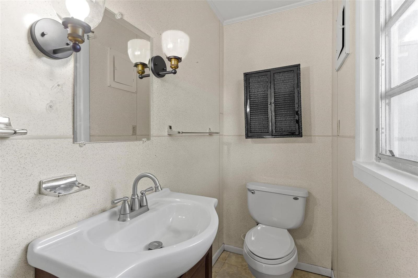 803 CAROL CT, TAVARES, FL, 32778