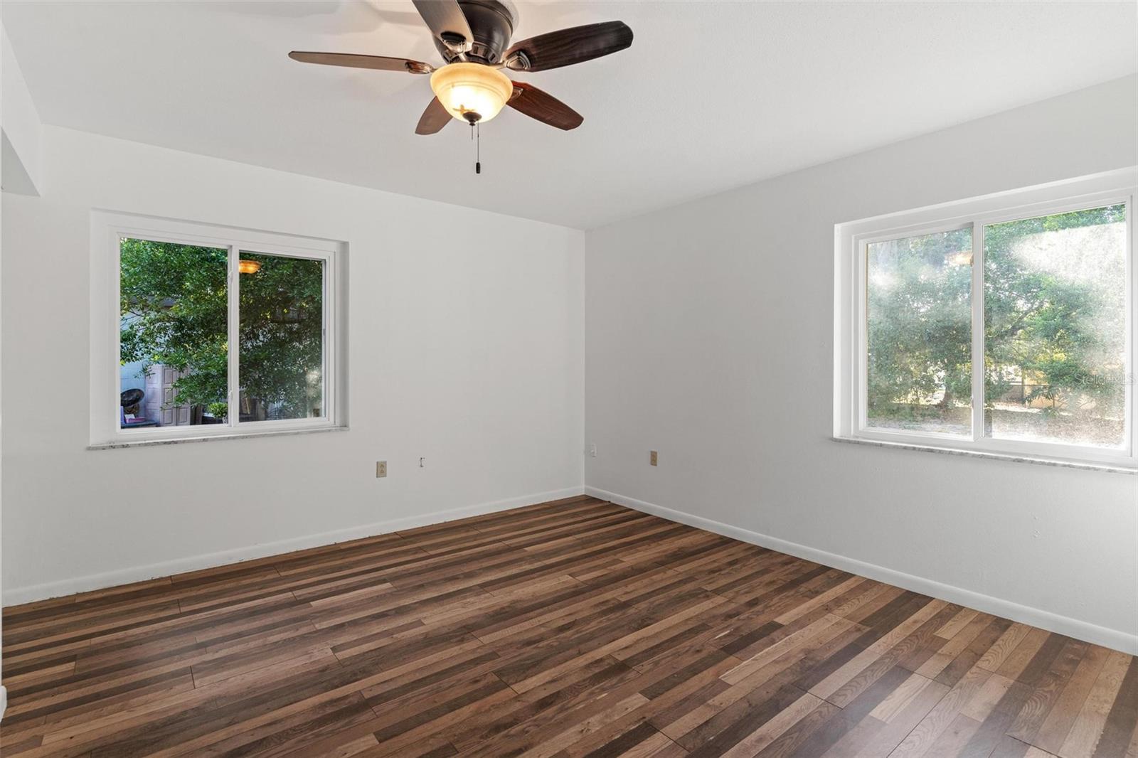 803 CAROL CT, TAVARES, FL, 32778