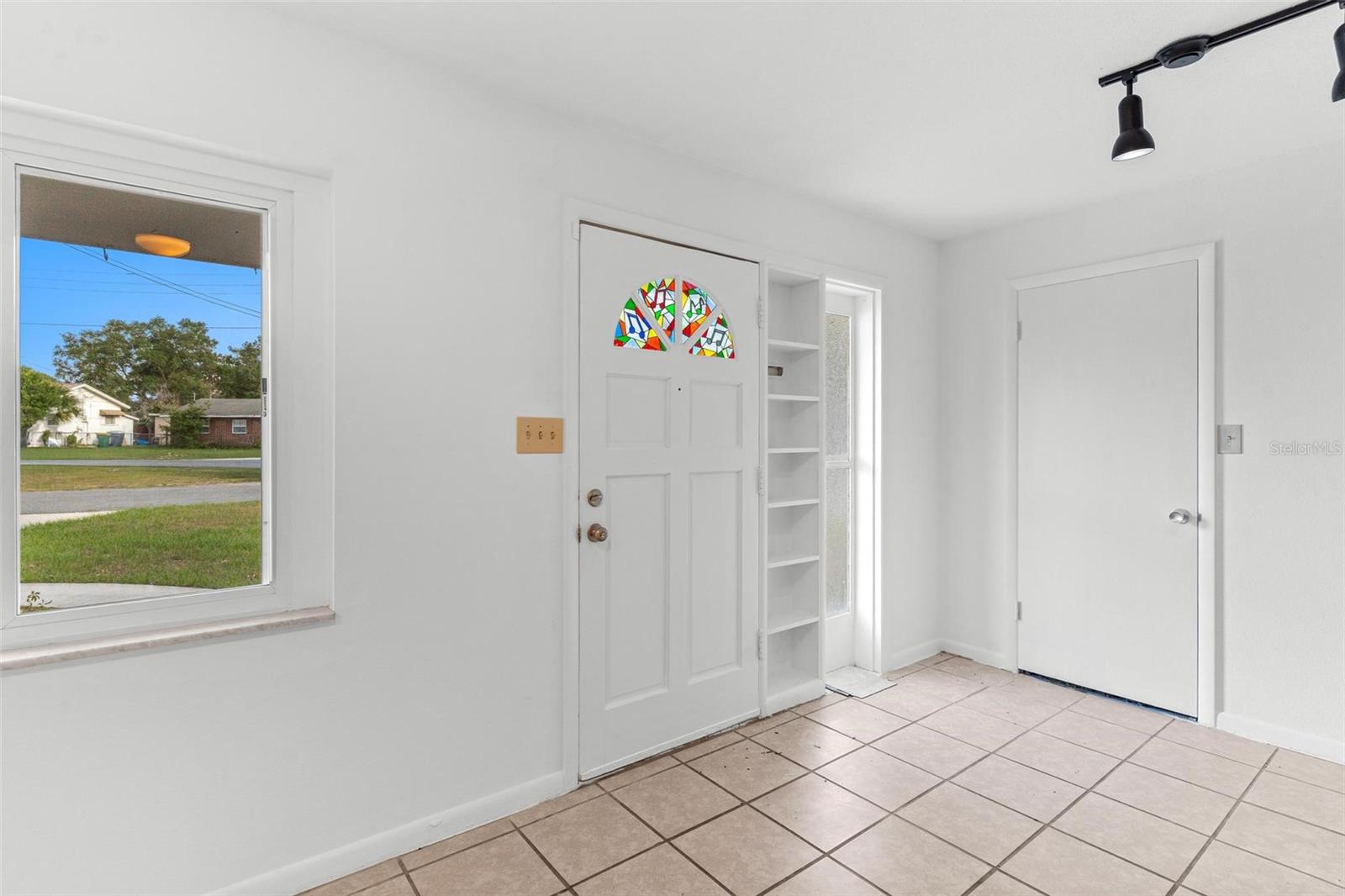 803 CAROL CT, TAVARES, FL, 32778