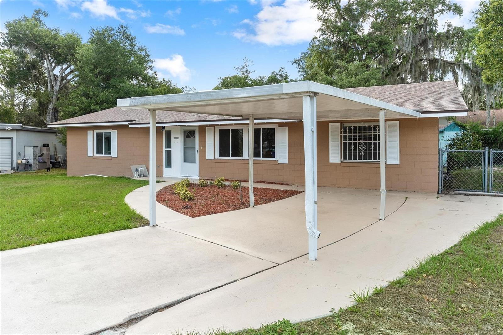 803 CAROL CT, TAVARES, FL, 32778