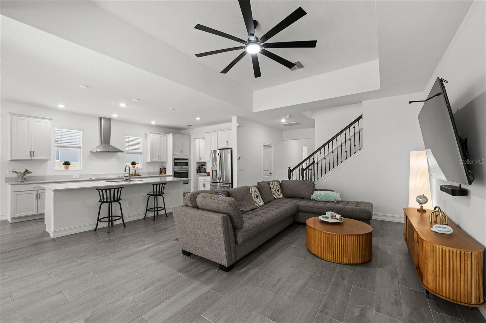 18242 SERENE LAKE LOOP, LUTZ, FL, 33548