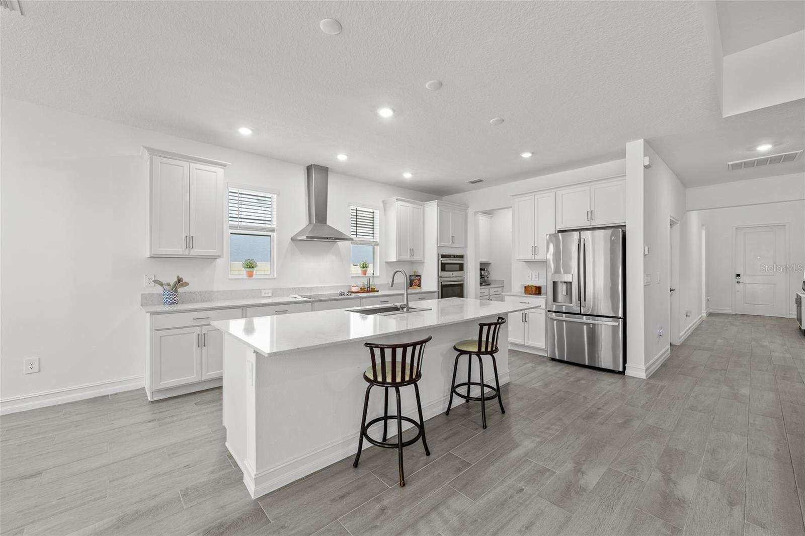 18242 SERENE LAKE LOOP, LUTZ, FL, 33548