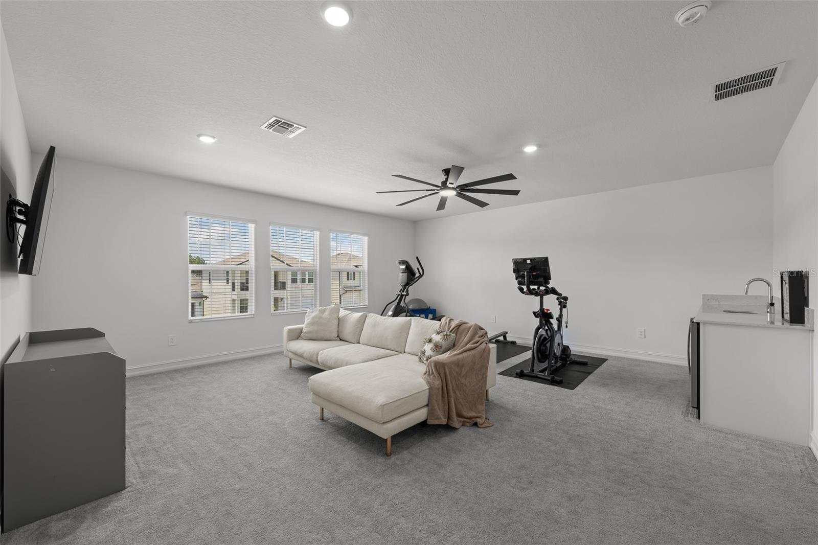 18242 SERENE LAKE LOOP, LUTZ, FL, 33548
