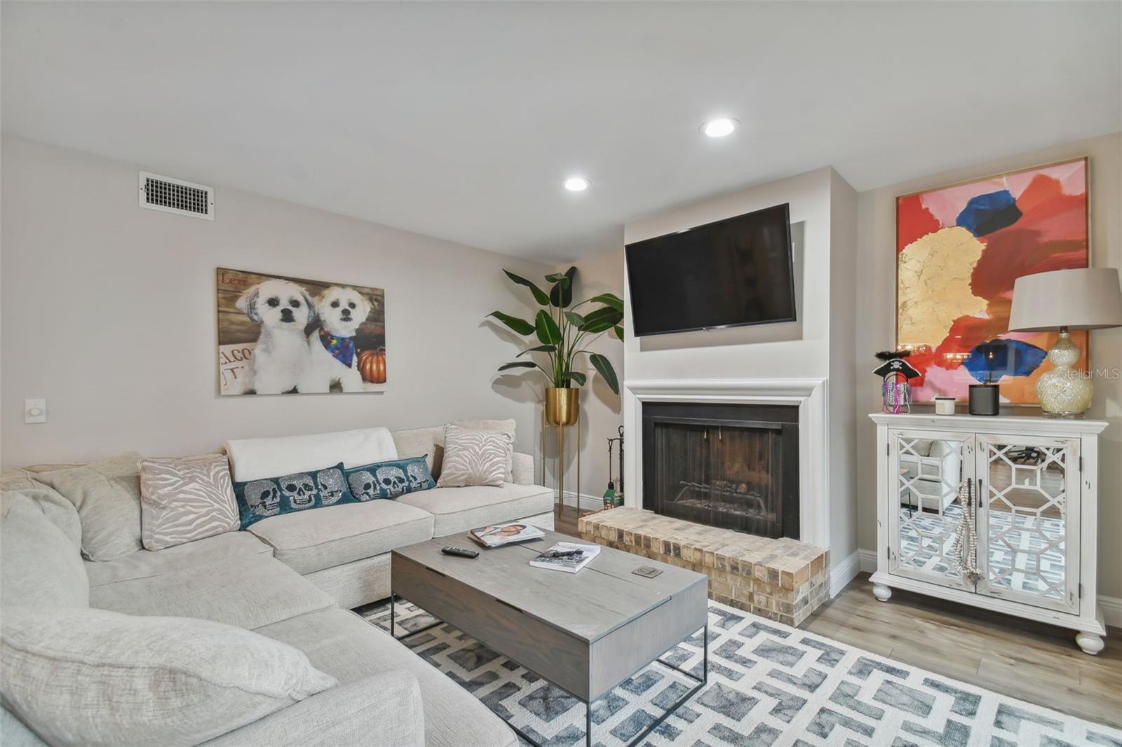 3530 VILLAGE WAY #3, TAMPA, FL, 33629