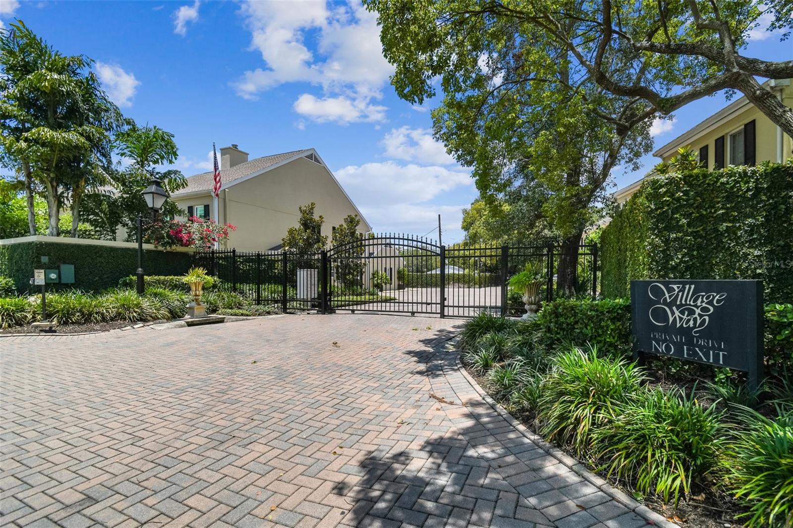 3530 VILLAGE WAY #3, TAMPA, FL, 33629