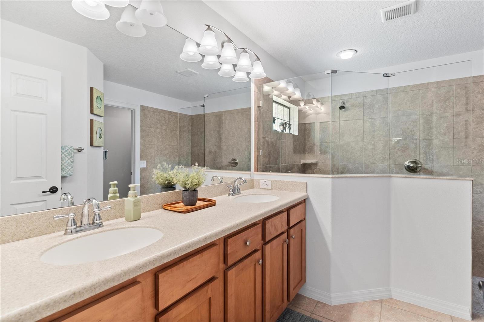 6115 LANDINGS BLVD, LADY LAKE, FL, 32159