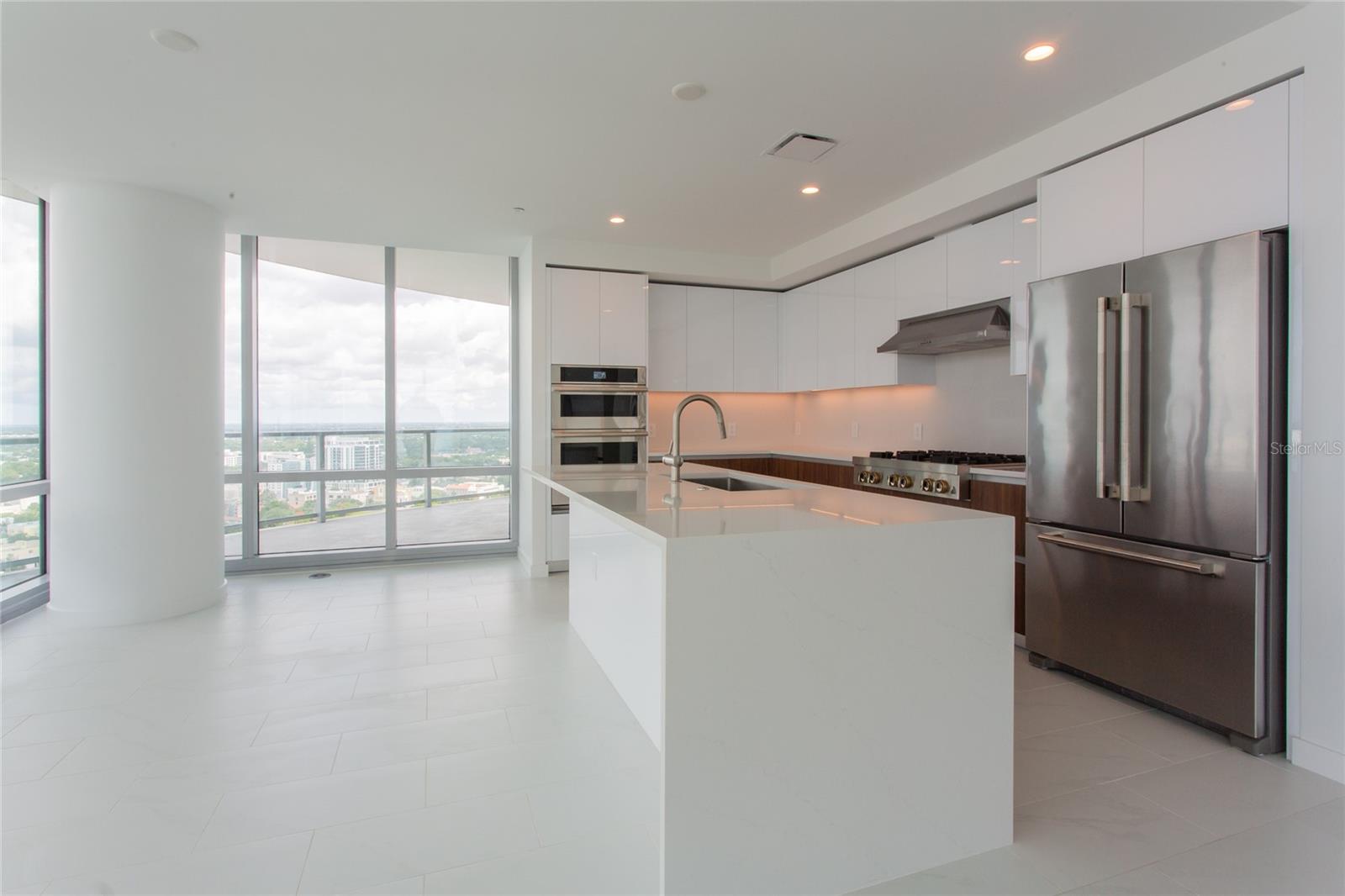 400 CENTRAL AVE #2601, ST PETERSBURG, FL, 33701