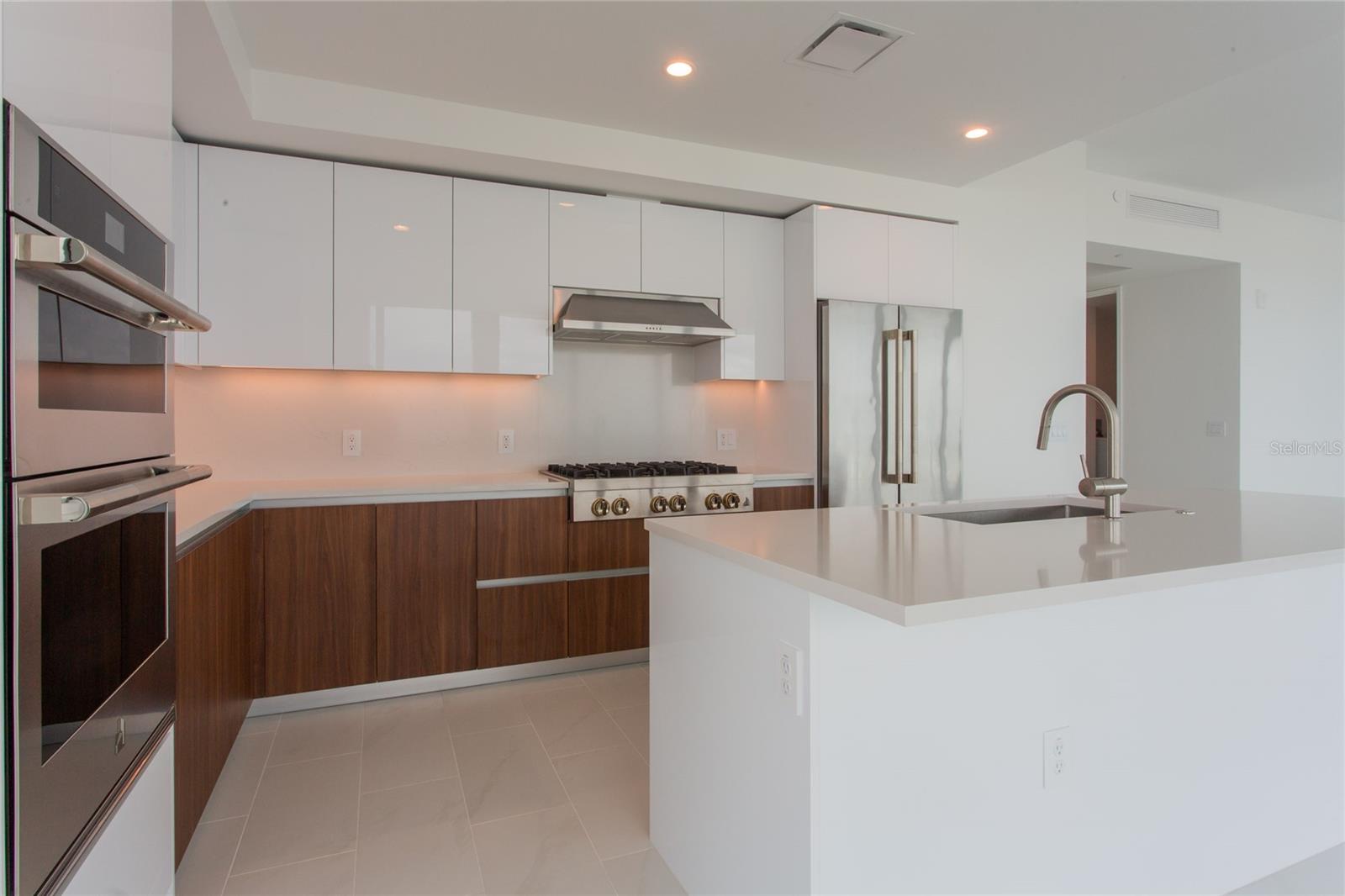 400 CENTRAL AVE #2601, ST PETERSBURG, FL, 33701