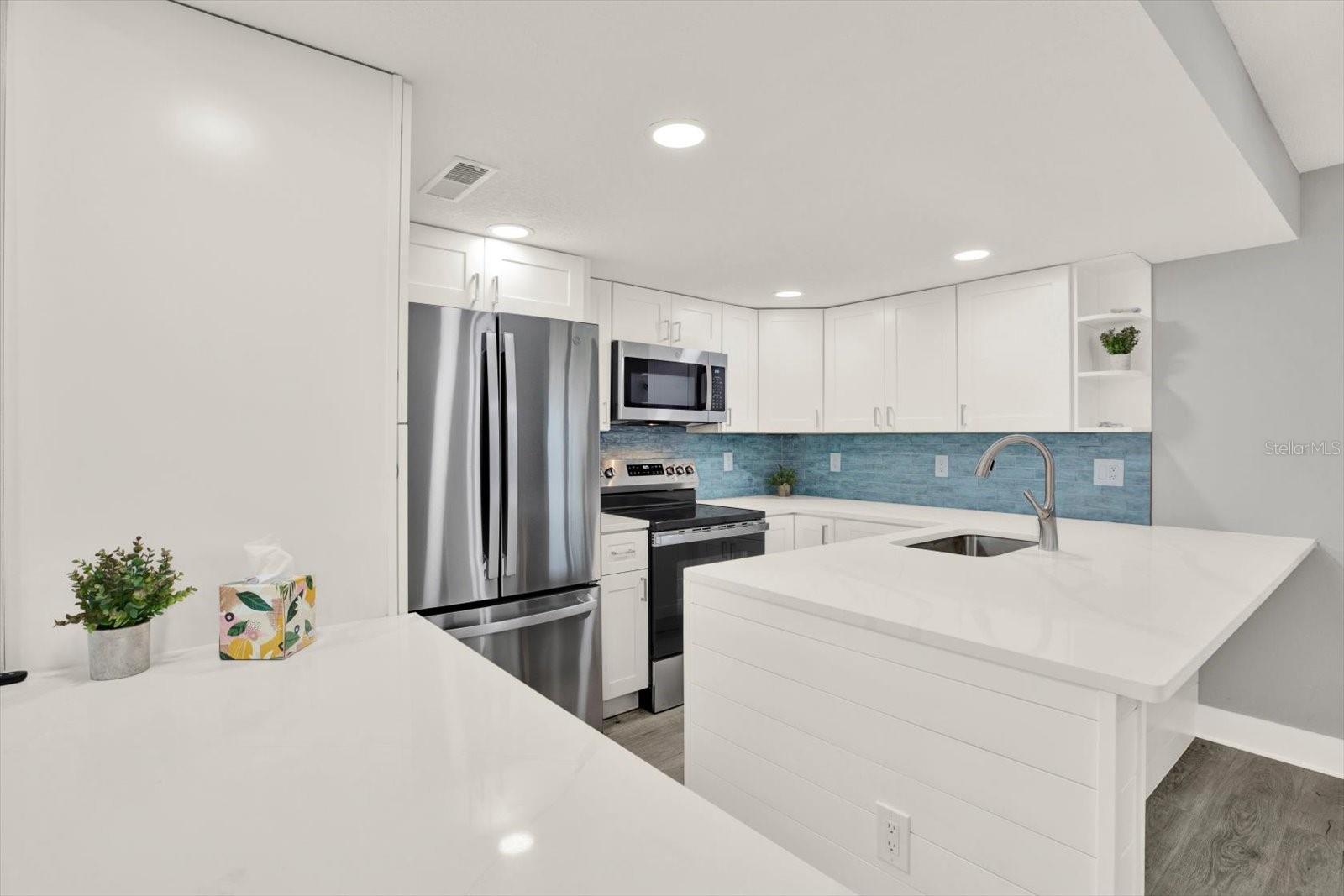 337 REX PL #A, MADEIRA BEACH, FL, 33708