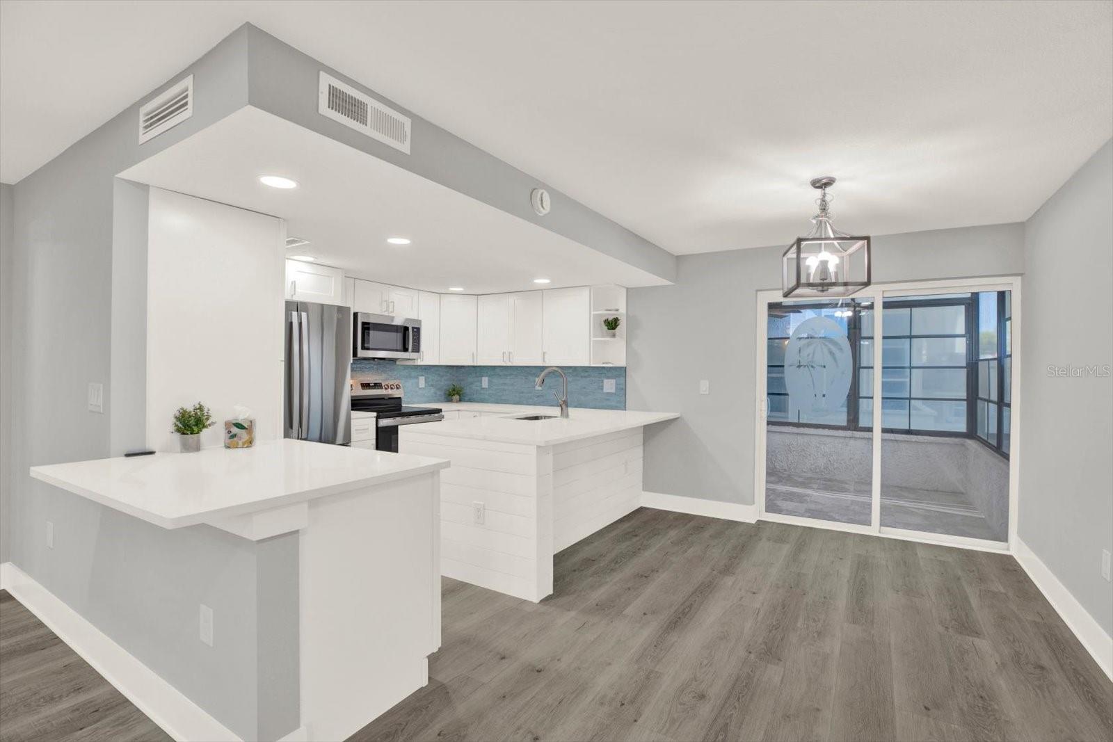 337 REX PL #A, MADEIRA BEACH, FL, 33708