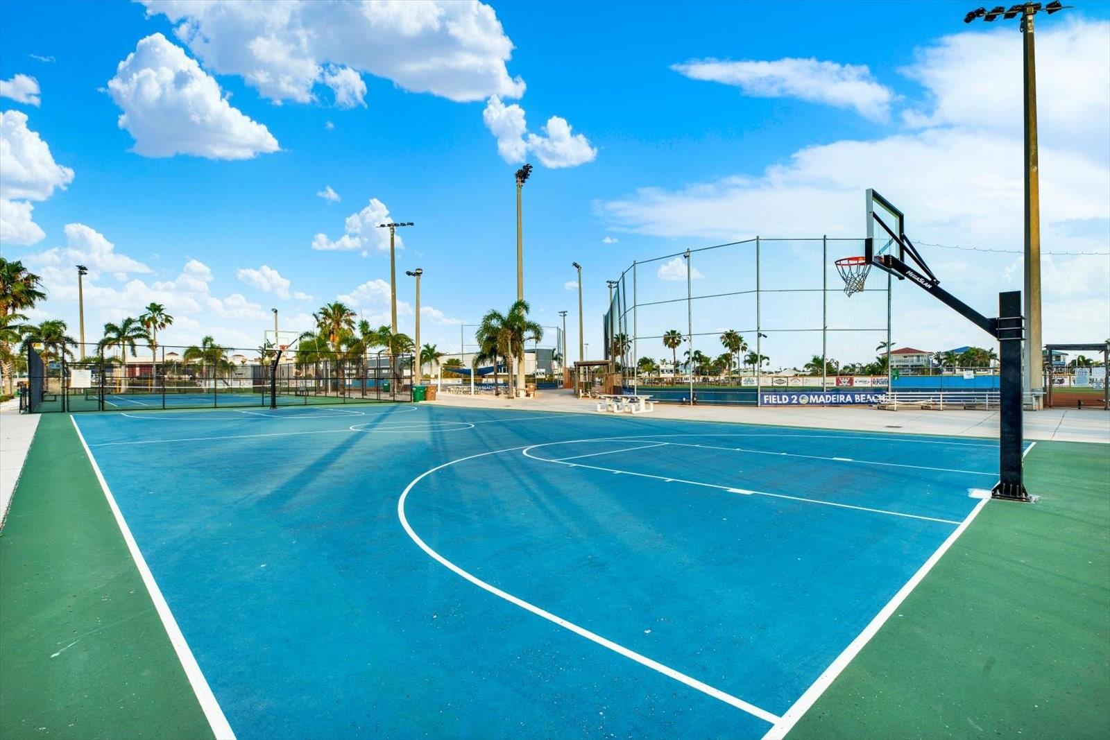337 REX PL #A, MADEIRA BEACH, FL, 33708
