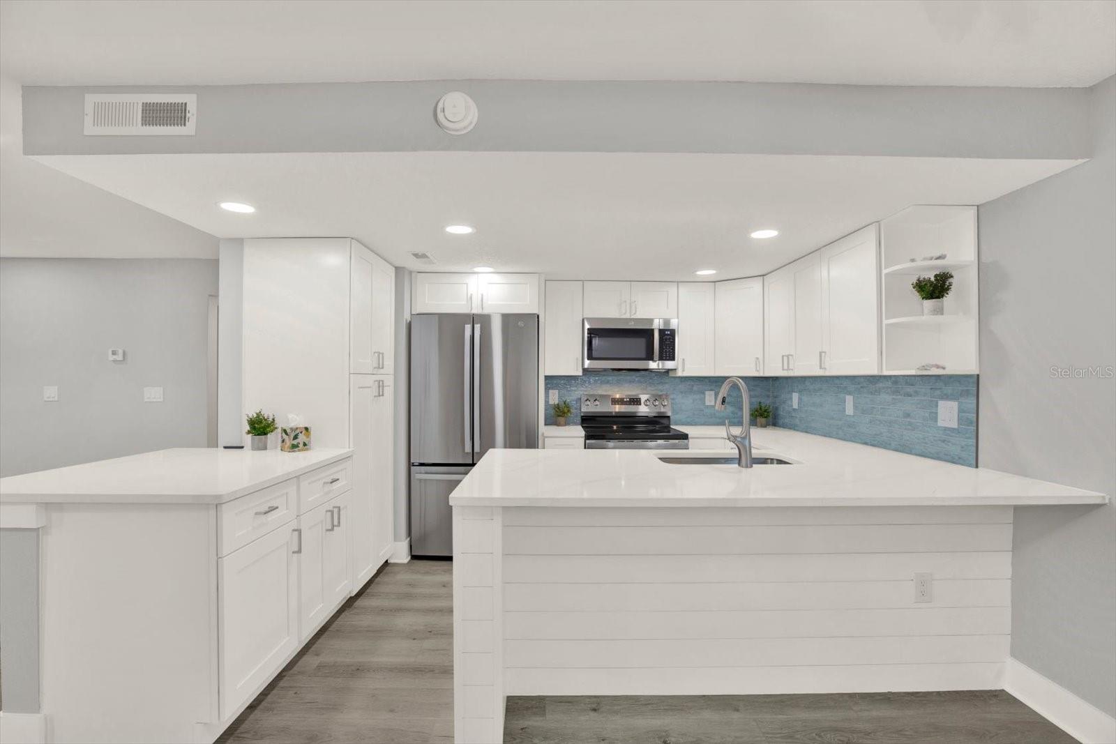 337 REX PL #A, MADEIRA BEACH, FL, 33708