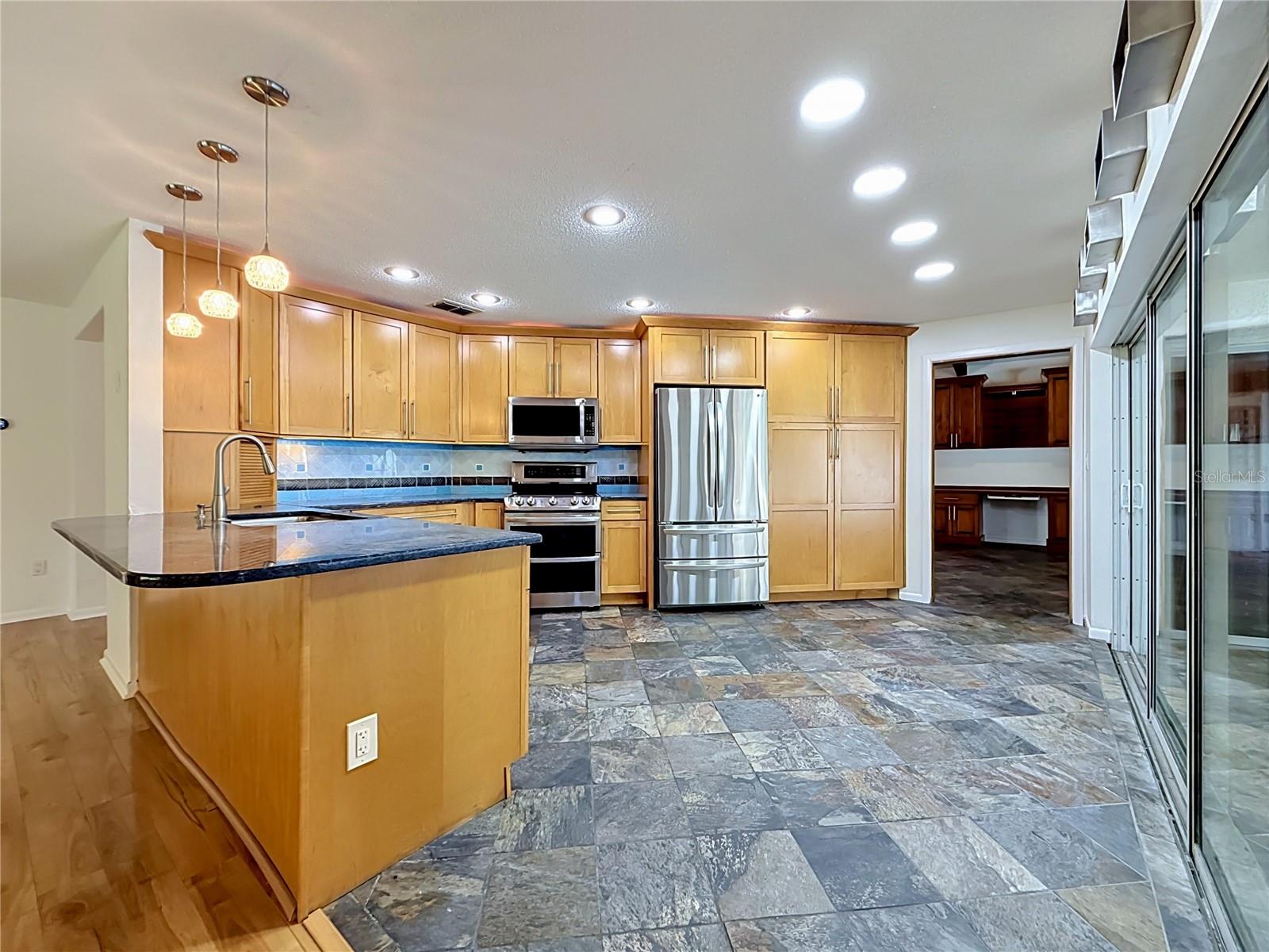 2065 BRADY DR, DUNEDIN, FL, 34698