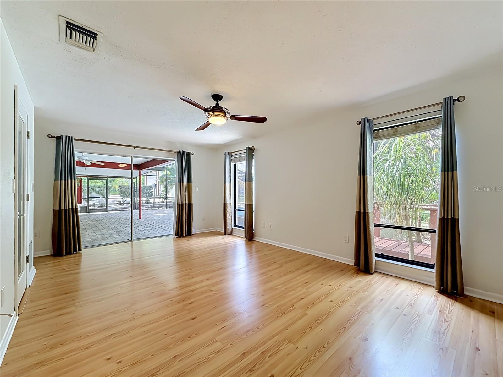 2065 BRADY DR, DUNEDIN, FL, 34698