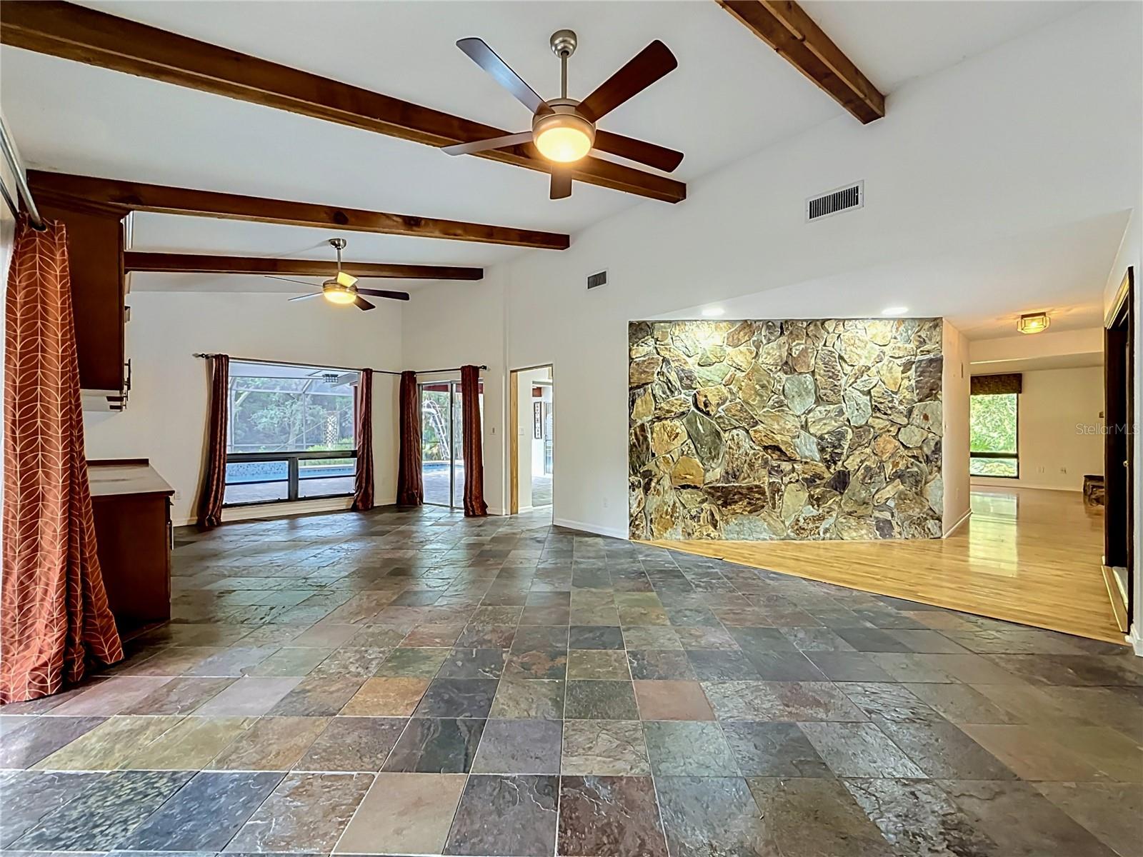 2065 BRADY DR, DUNEDIN, FL, 34698