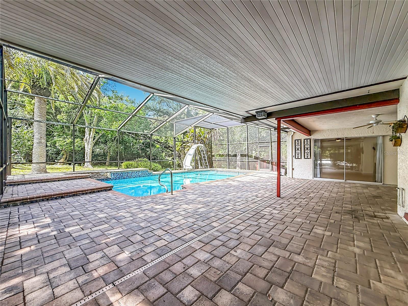 2065 BRADY DR, DUNEDIN, FL, 34698
