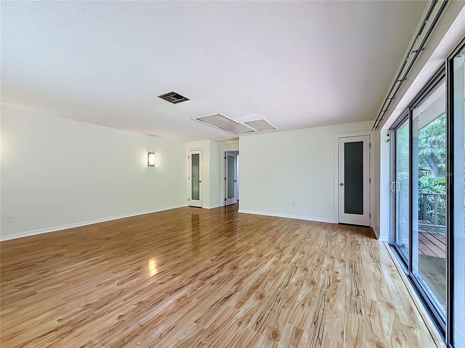 2065 BRADY DR, DUNEDIN, FL, 34698