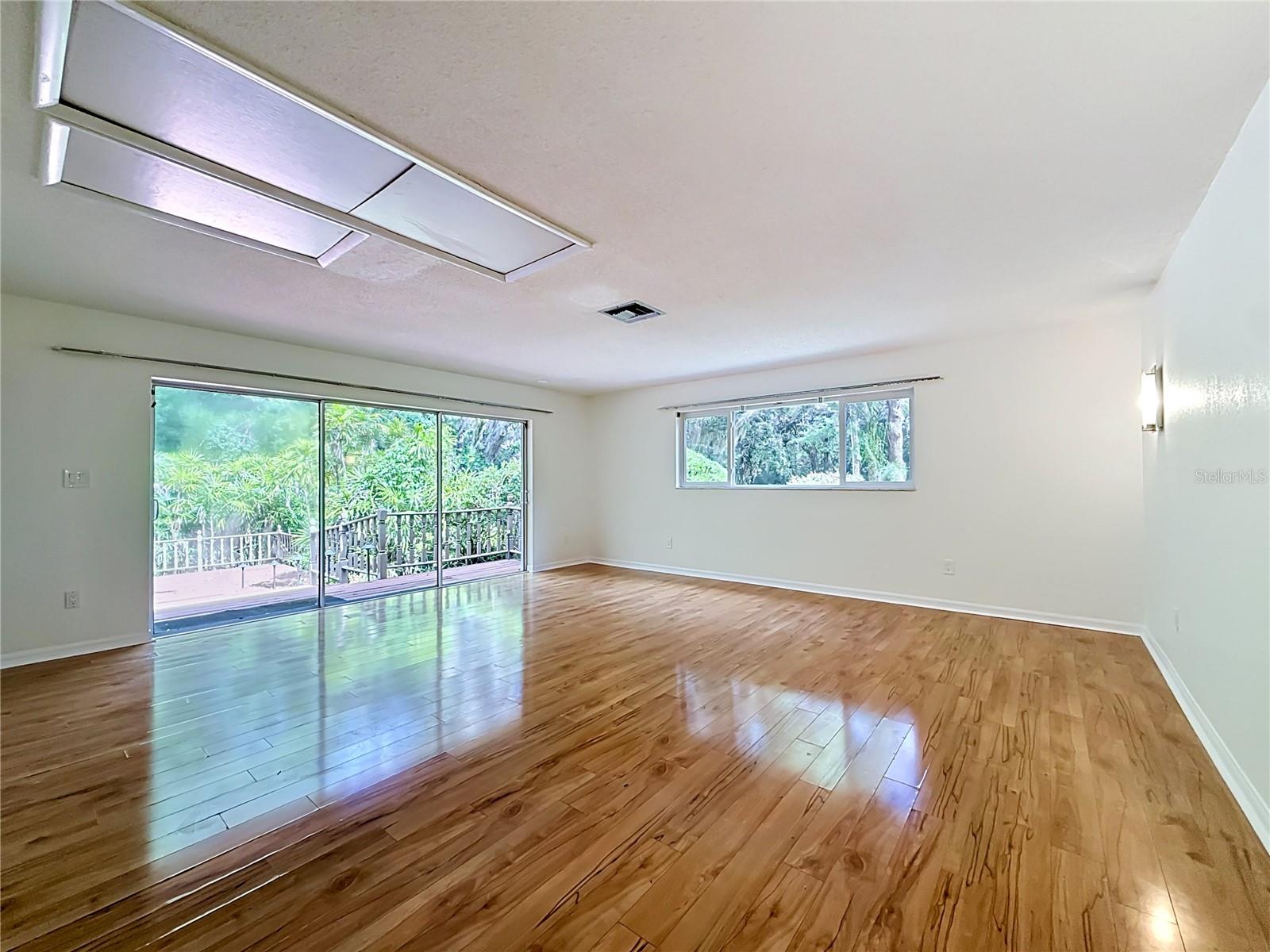 2065 BRADY DR, DUNEDIN, FL, 34698