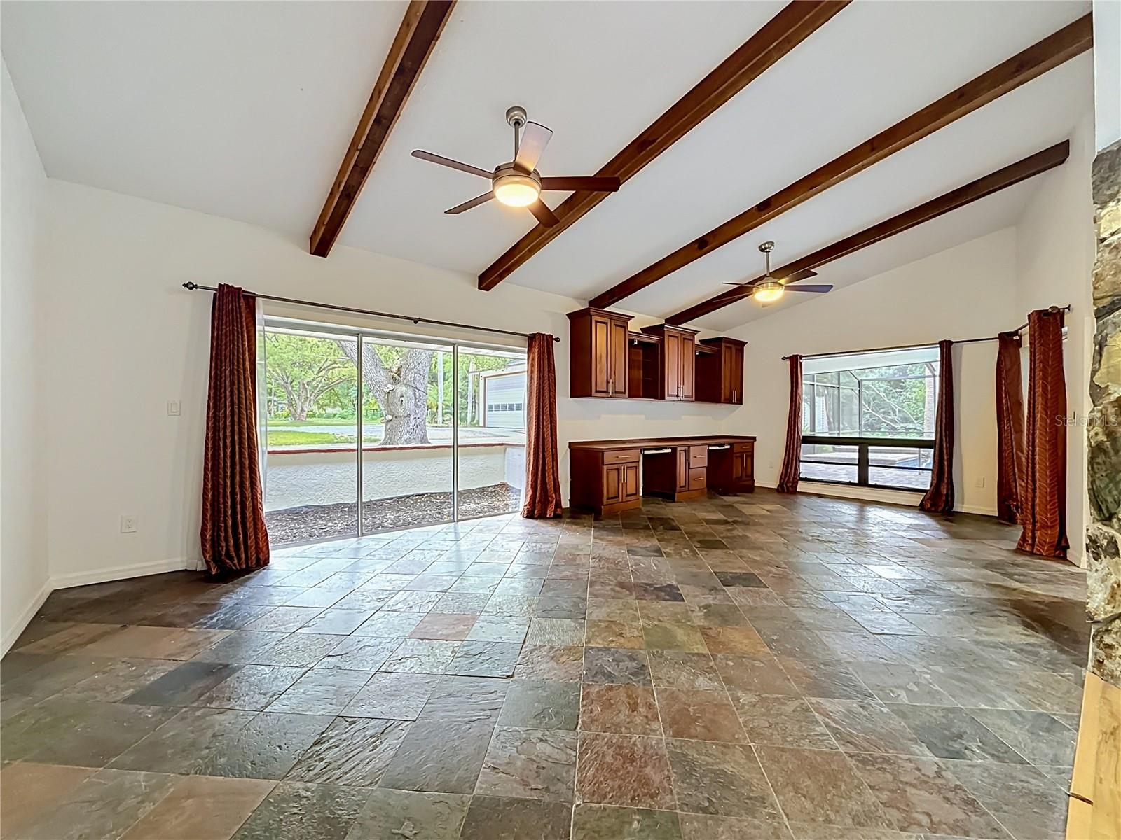 2065 BRADY DR, DUNEDIN, FL, 34698