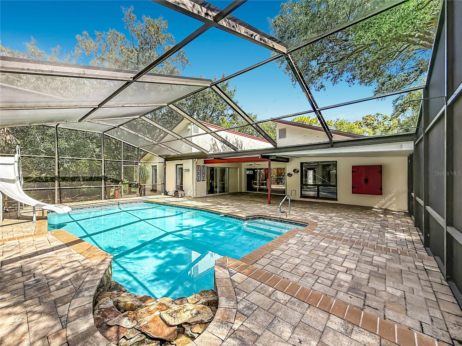 2065 BRADY DR, DUNEDIN, FL, 34698