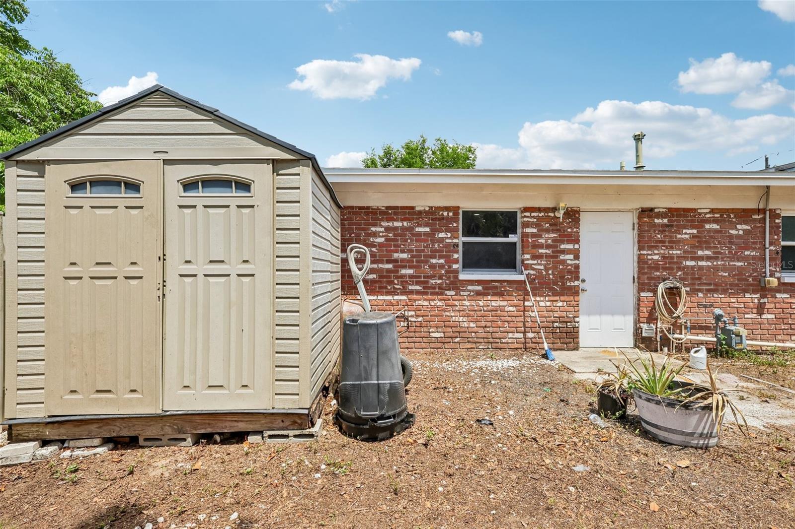 1607 LARK LN, BRANDON, FL, 33510