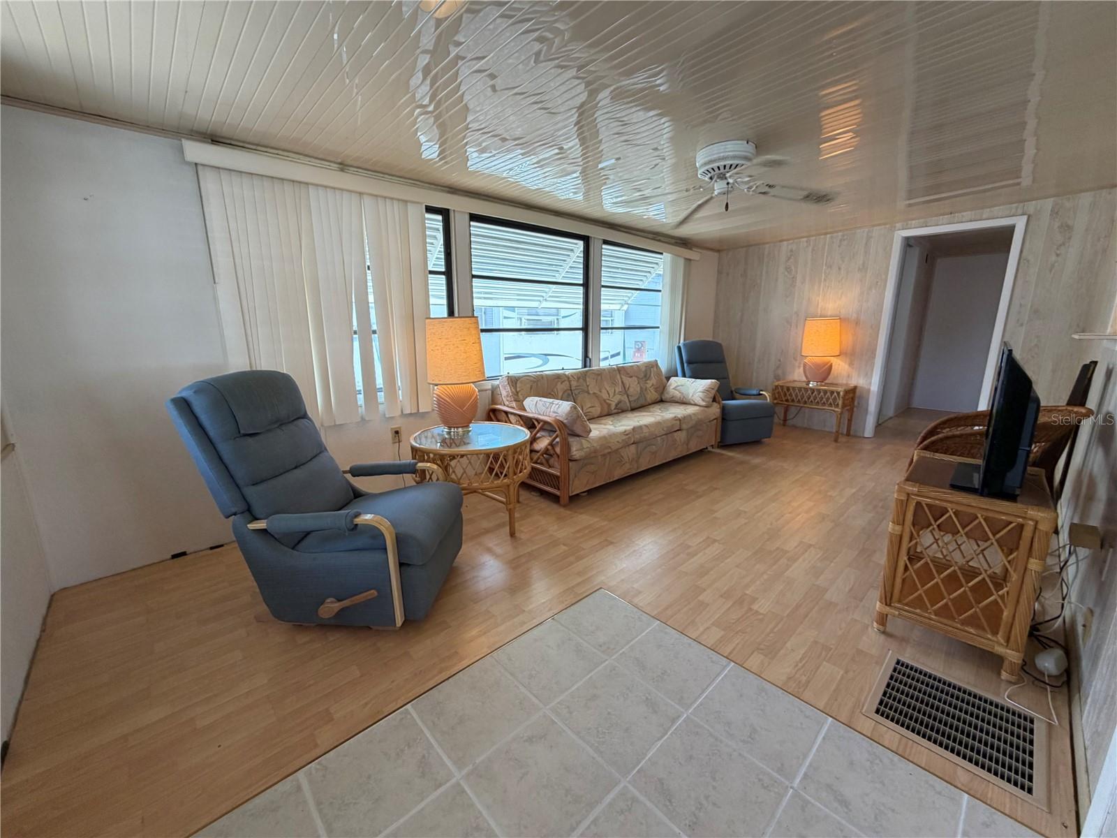 85 IRON LN, HAINES CITY, FL, 33844
