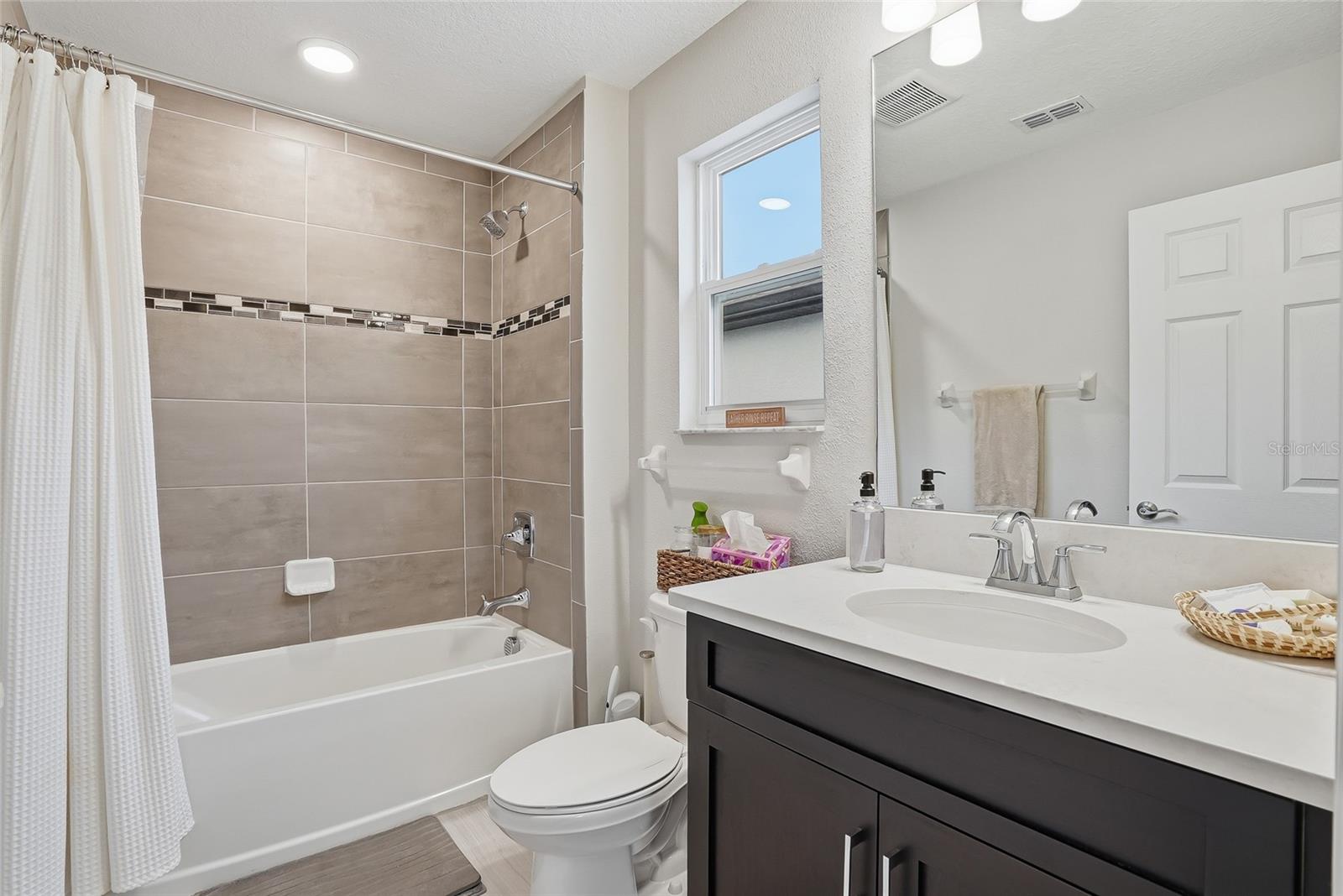 7284 NOTCHED PINE BND, WESLEY CHAPEL, FL, 33545