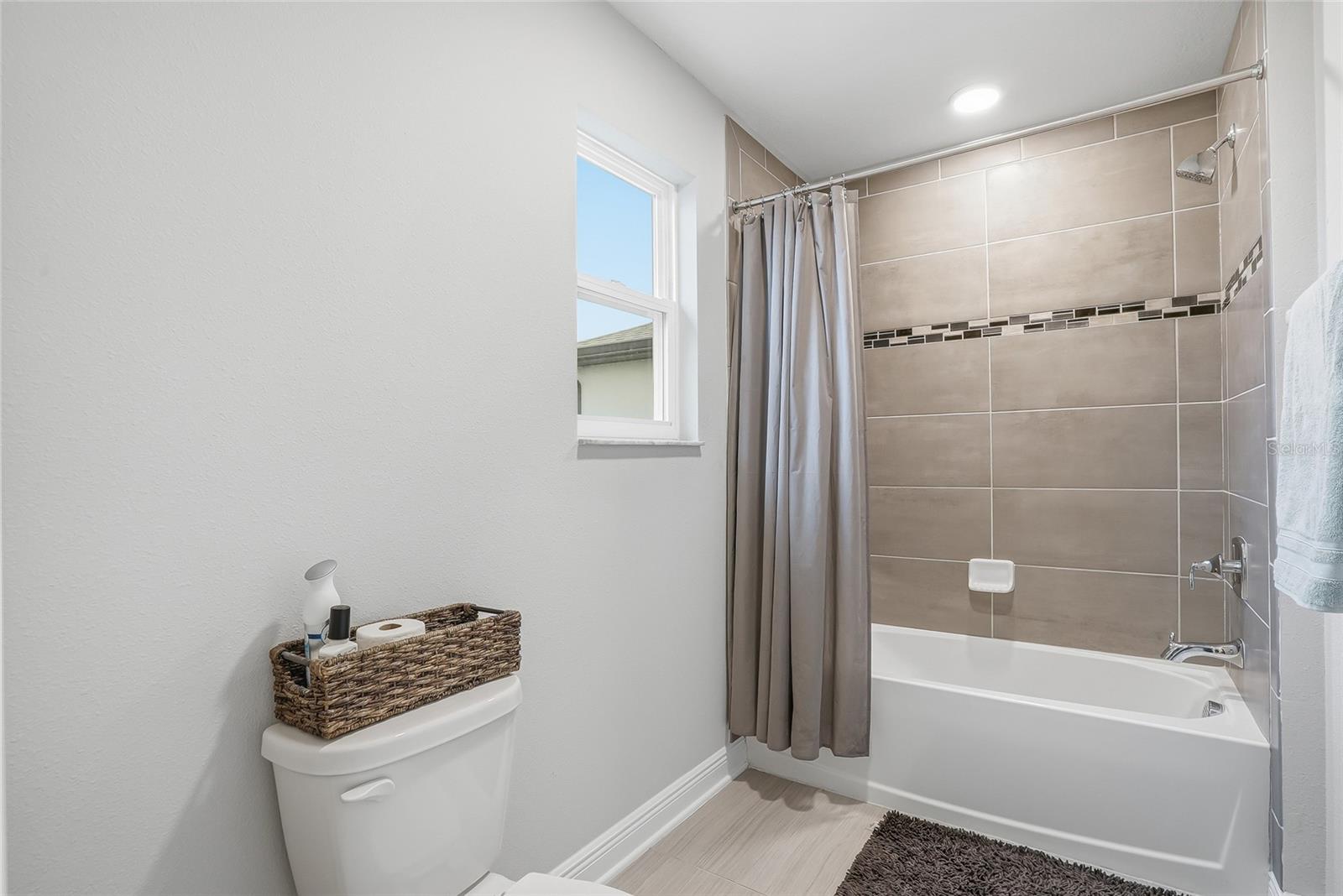 7284 NOTCHED PINE BND, WESLEY CHAPEL, FL, 33545