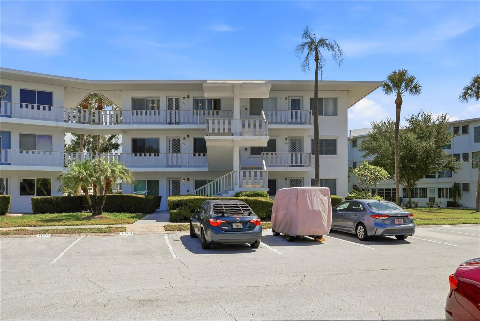 11201 80TH AVE N #302, SEMINOLE, FL, 33772