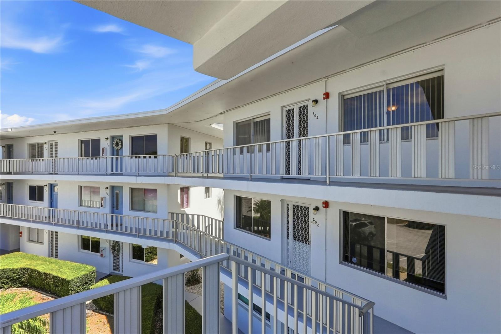 11201 80TH AVE N #302, SEMINOLE, FL, 33772