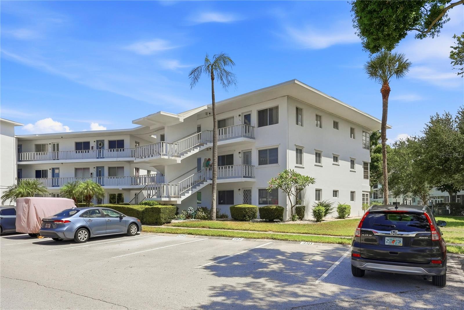 11201 80TH AVE N #302, SEMINOLE, FL, 33772