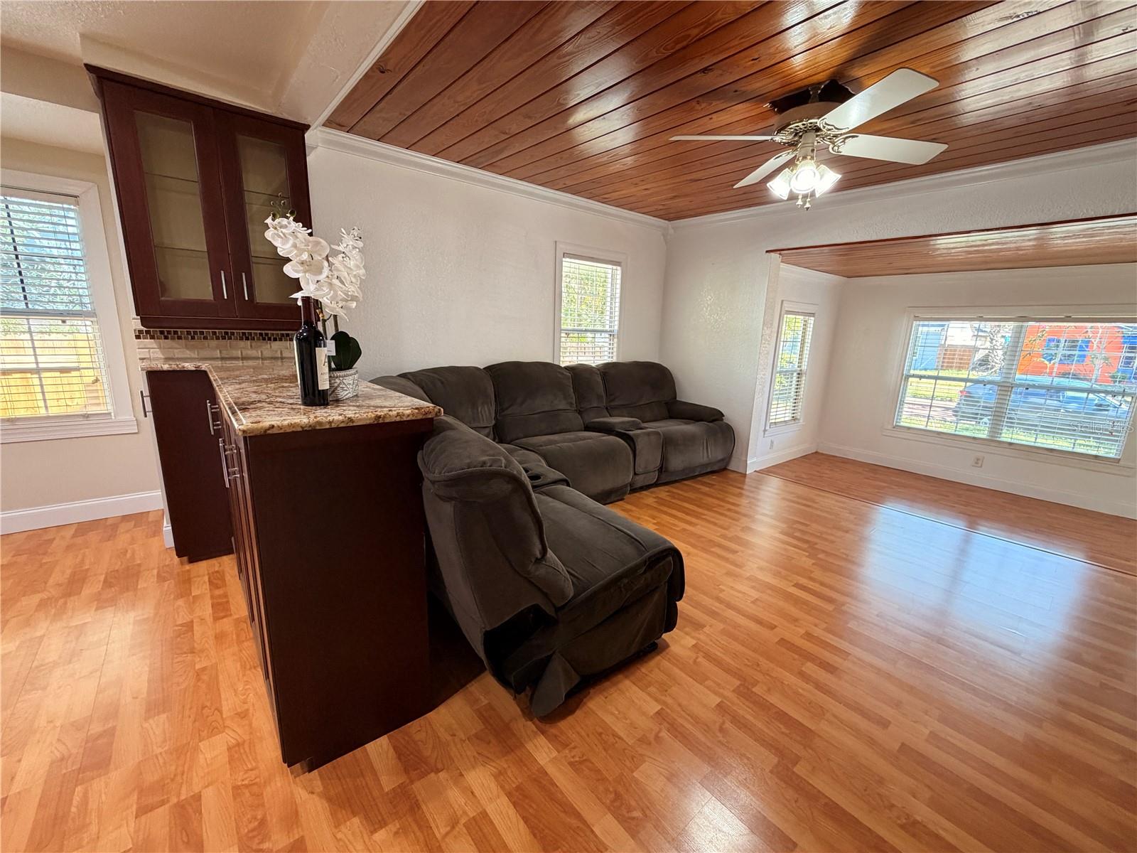 3620 BURLINGTON AVE N, ST PETERSBURG, FL, 33713