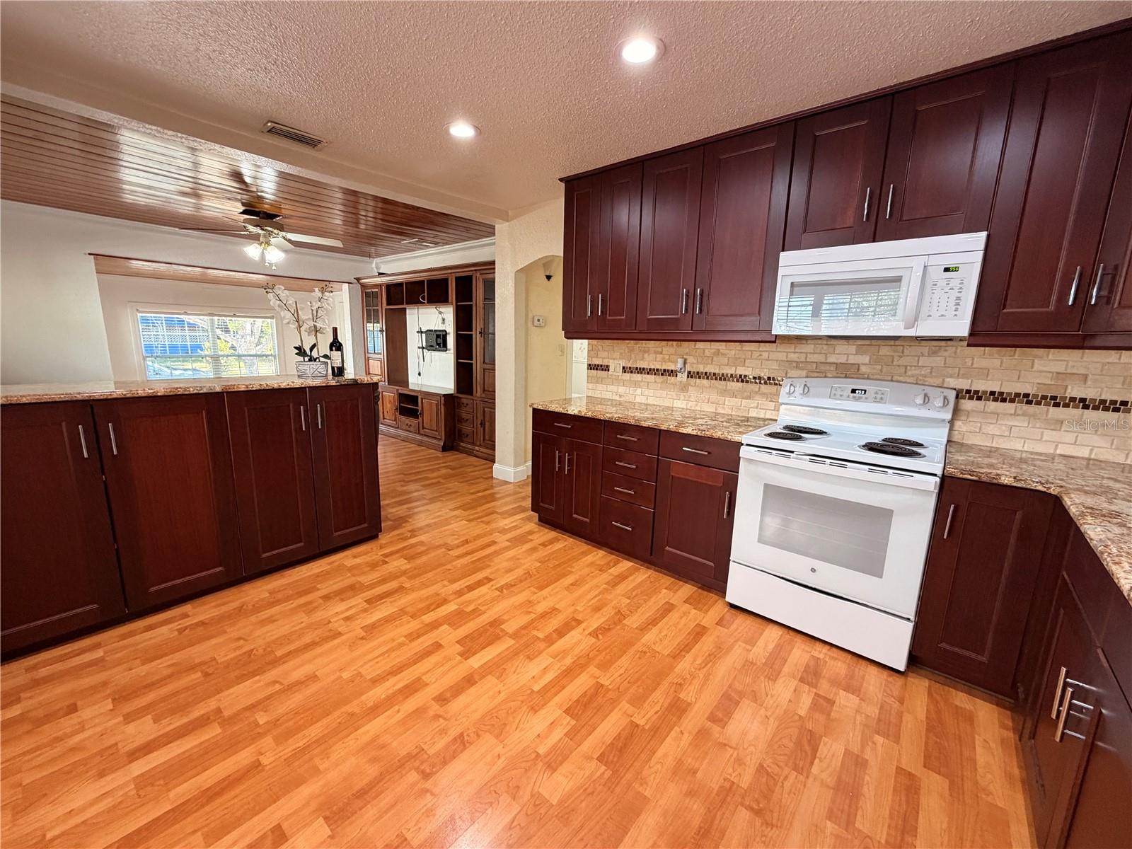 3620 BURLINGTON AVE N, ST PETERSBURG, FL, 33713
