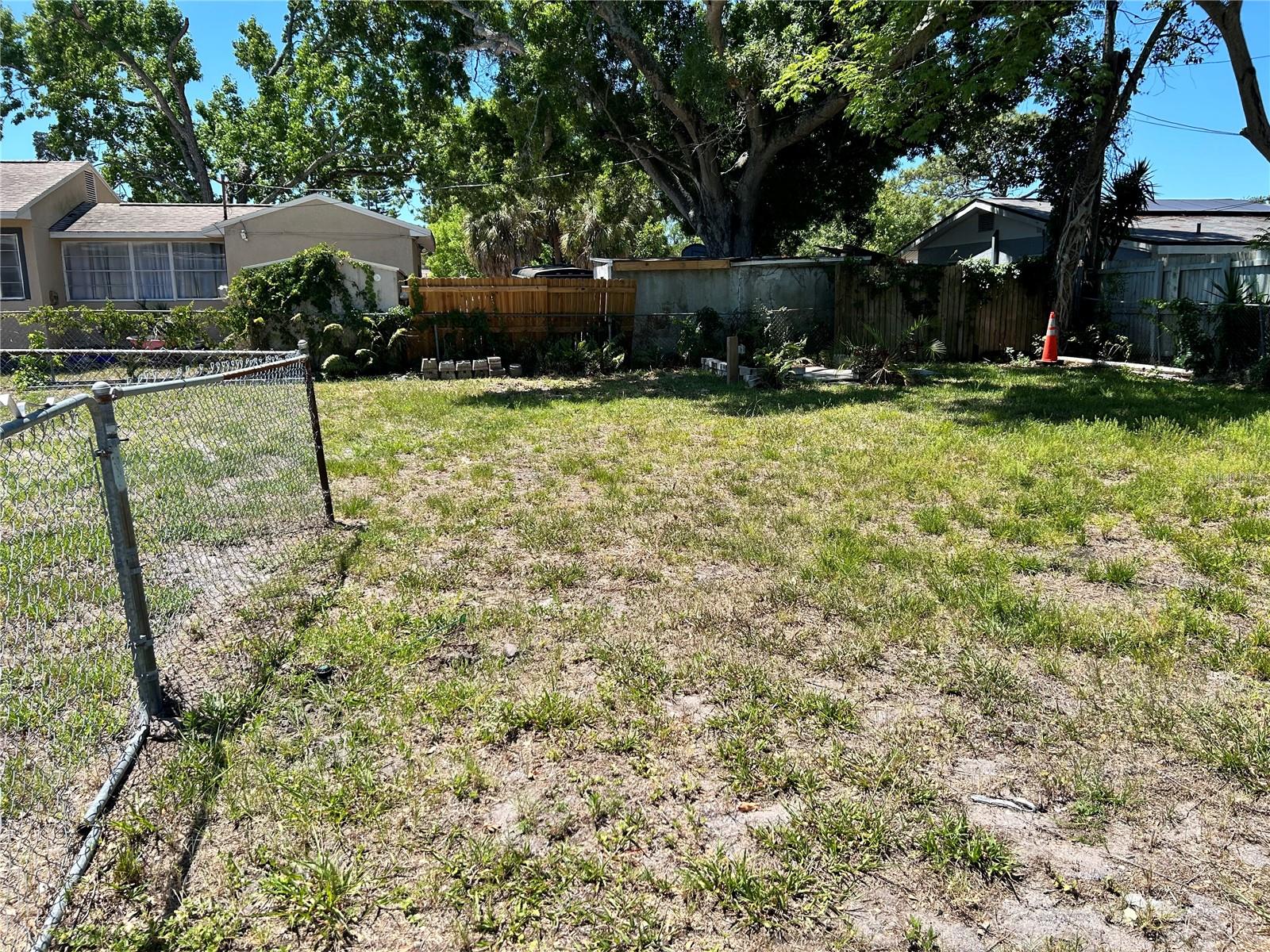827 40TH ST S, ST PETERSBURG, FL, 33711
