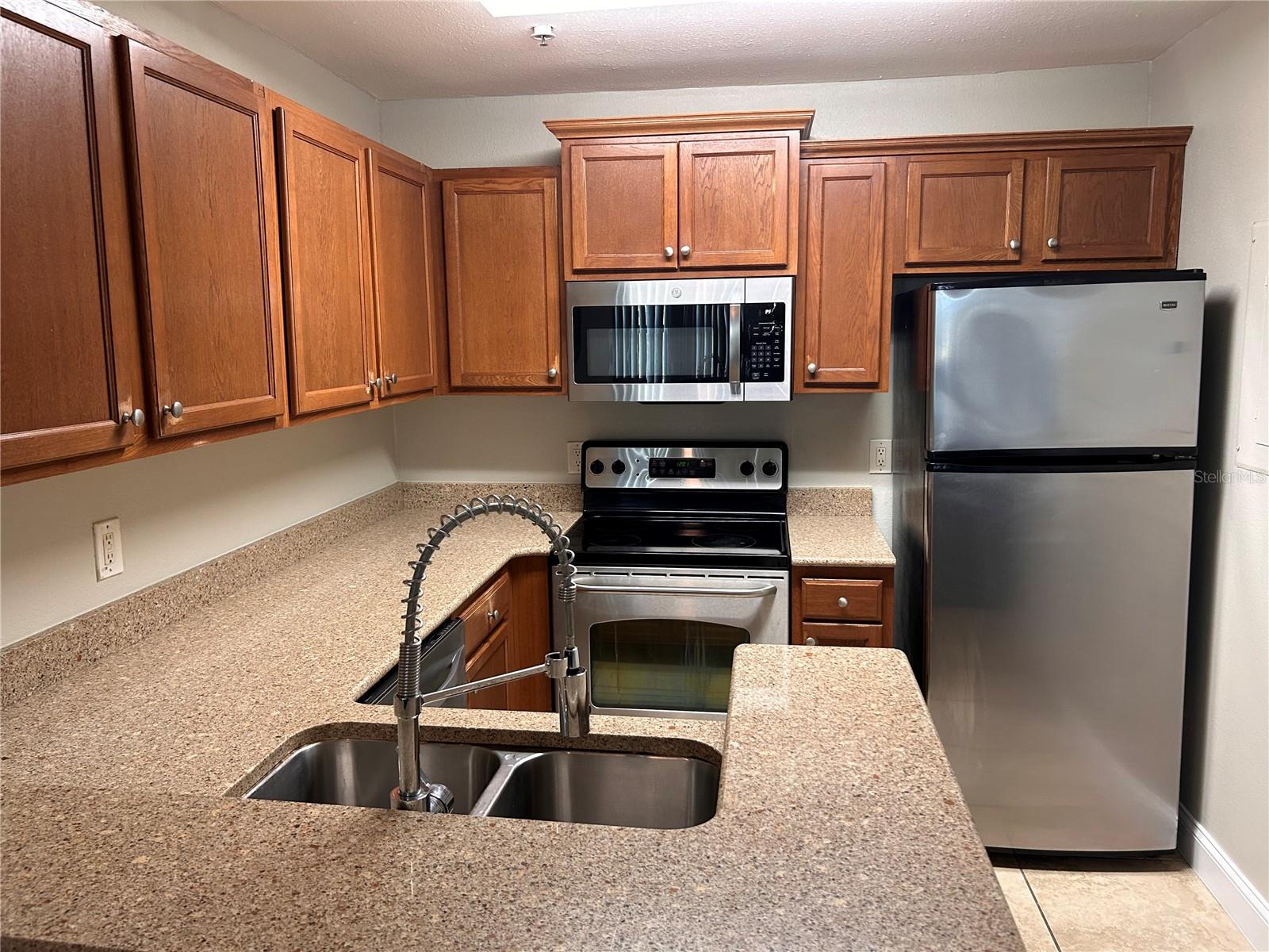 4005 CROCKERS LAKE BLVD #24, SARASOTA, FL, 34238