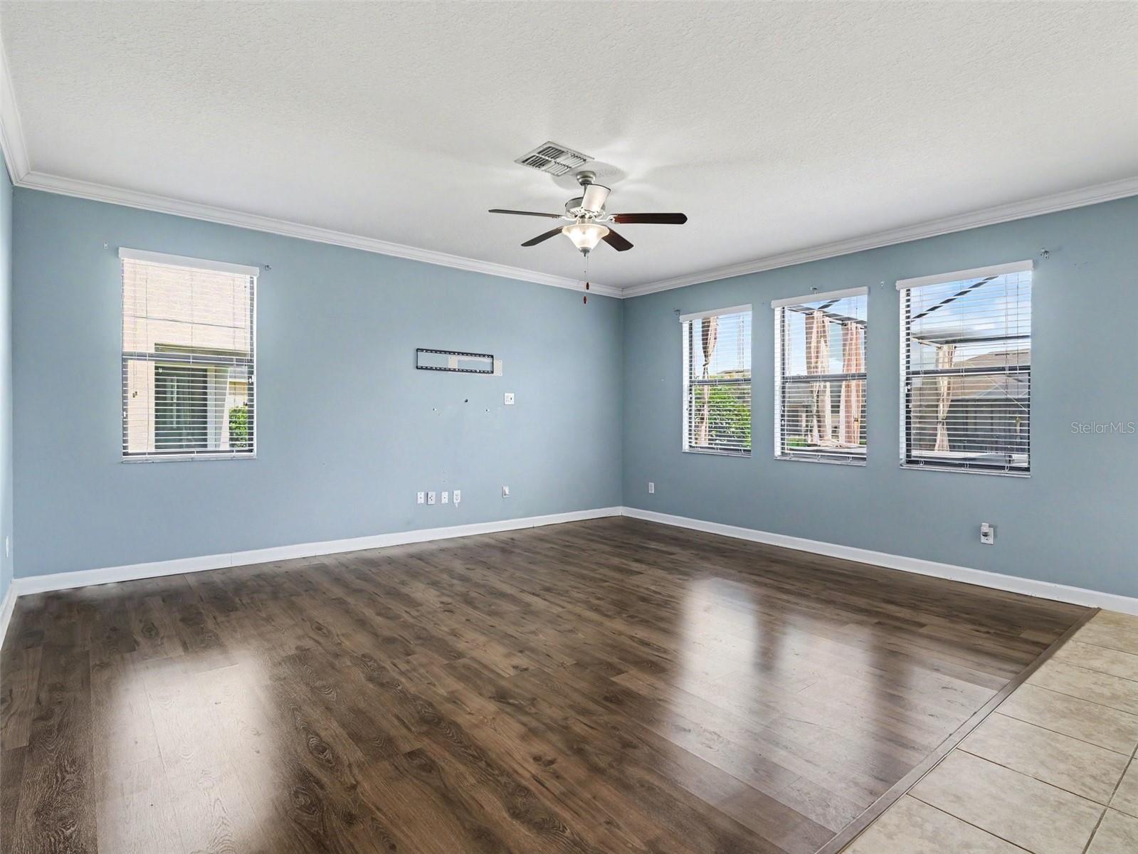 10025 IVORY DR, SUN CITY CENTER, FL, 33573
