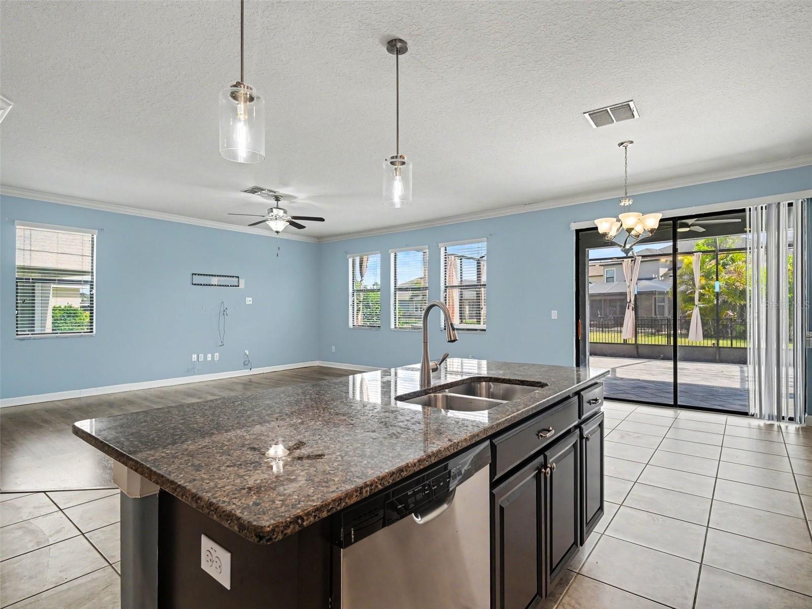 10025 IVORY DR, SUN CITY CENTER, FL, 33573