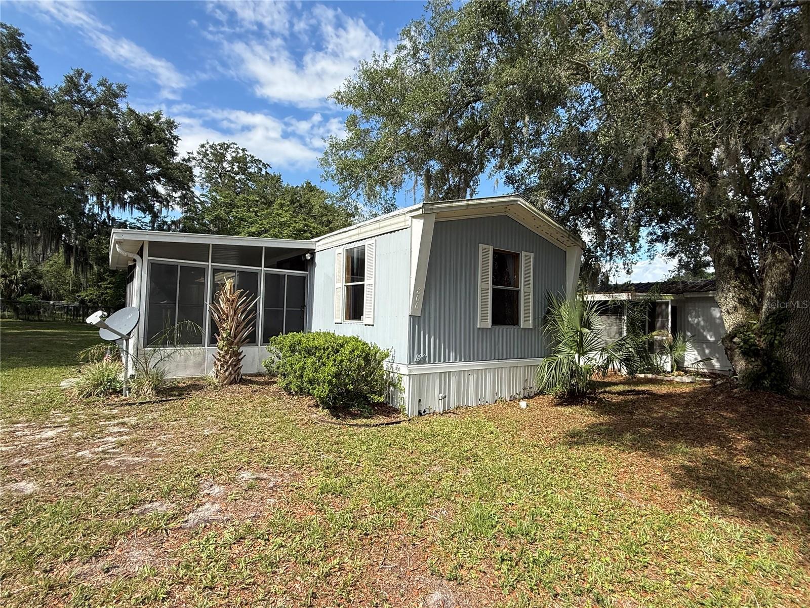 806 NEW HAMPSHIRE AVE, WILDWOOD, FL, 34785