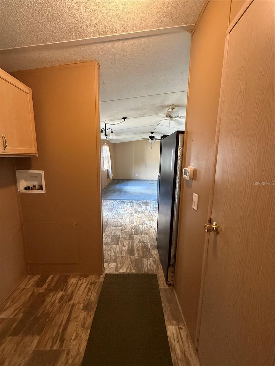 806 NEW HAMPSHIRE AVE, WILDWOOD, FL, 34785