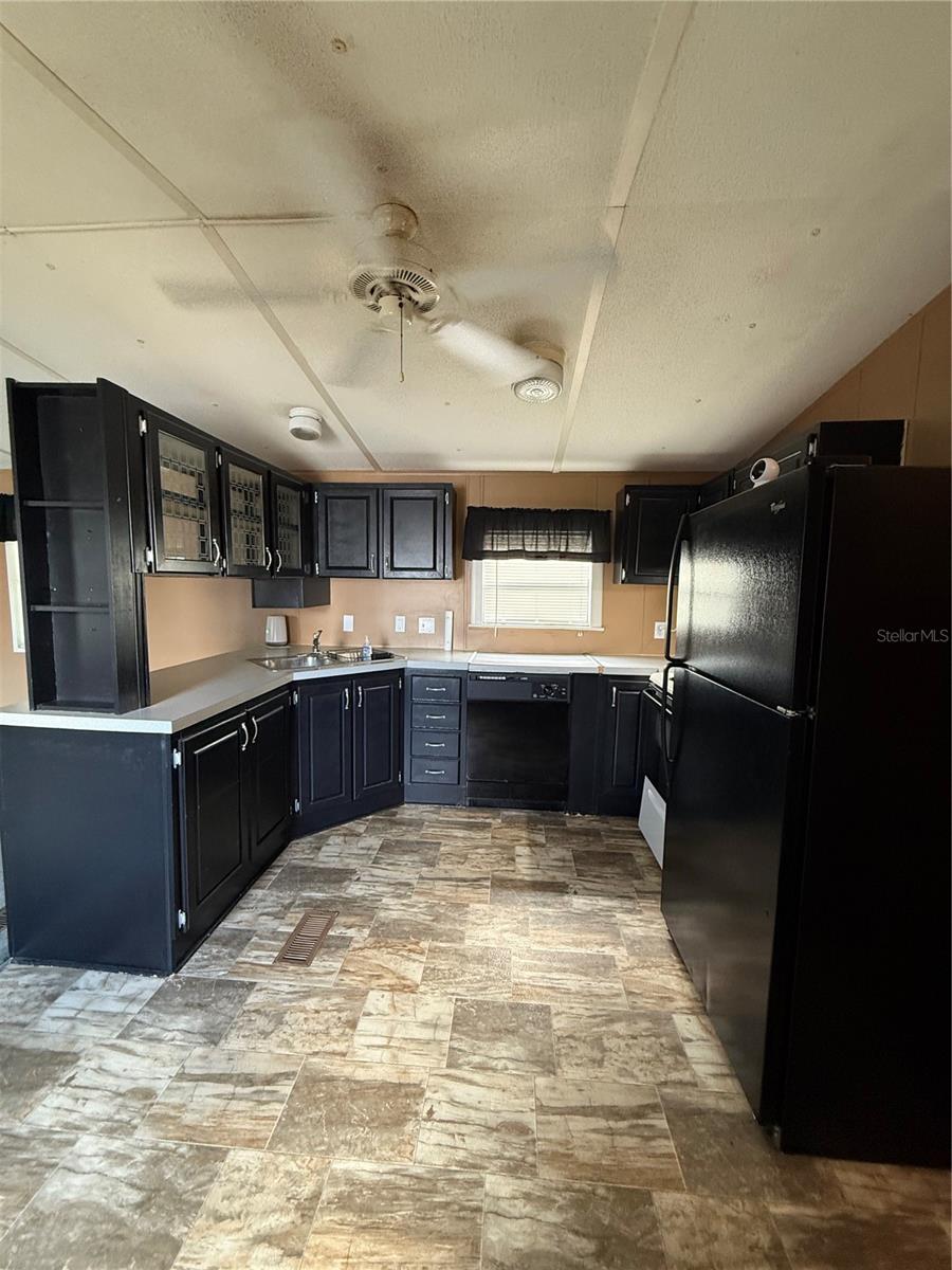 806 NEW HAMPSHIRE AVE, WILDWOOD, FL, 34785
