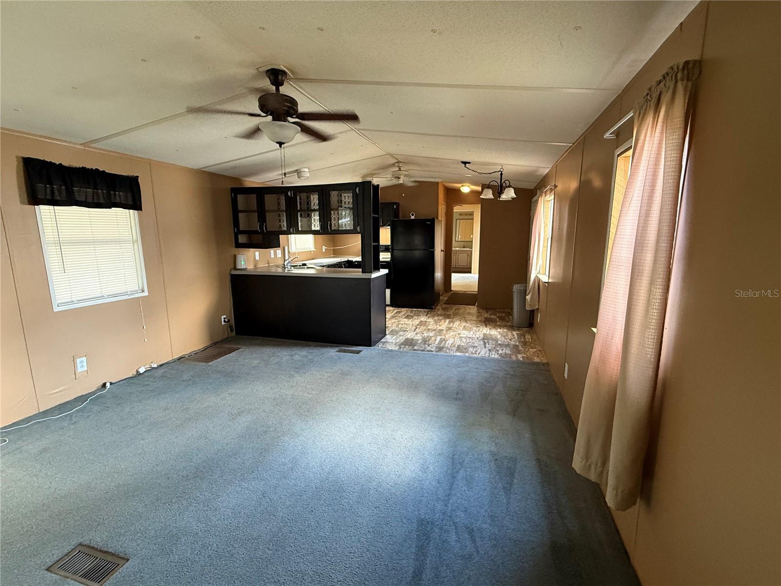 806 NEW HAMPSHIRE AVE, WILDWOOD, FL, 34785