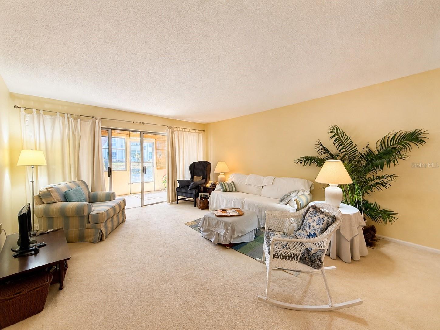 2437 HARBOR BLVD #102, PORT CHARLOTTE, FL, 33952