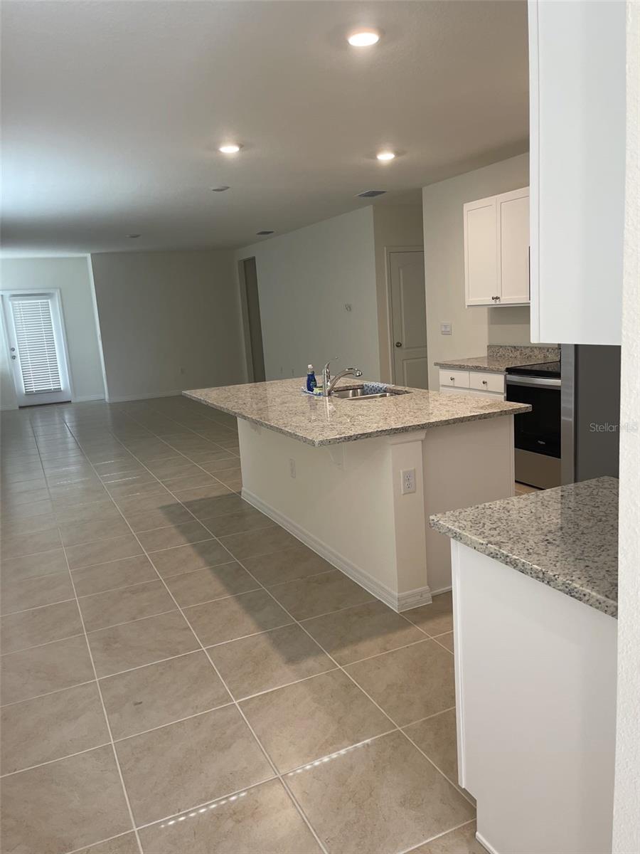 927 WATERFALL BLVD, DAVENPORT, FL, 33837