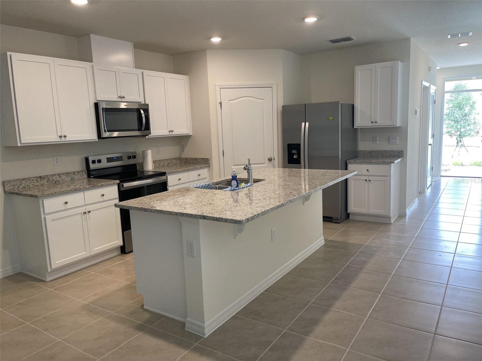 927 WATERFALL BLVD, DAVENPORT, FL, 33837