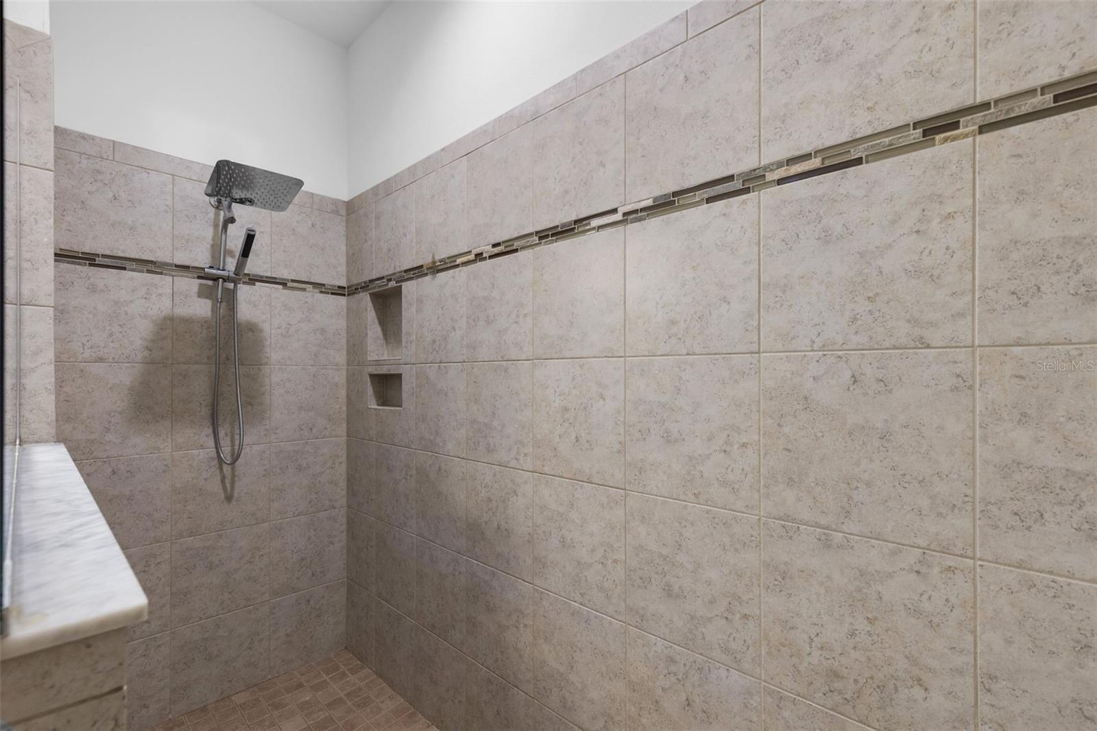 107 ELINA SKY DR, SEFFNER, FL, 33584