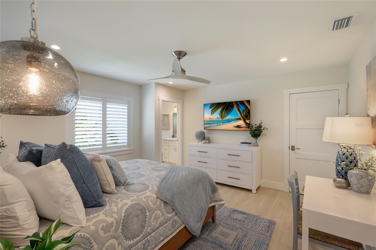 6401 MARINA DR, HOLMES BEACH, FL, 34217