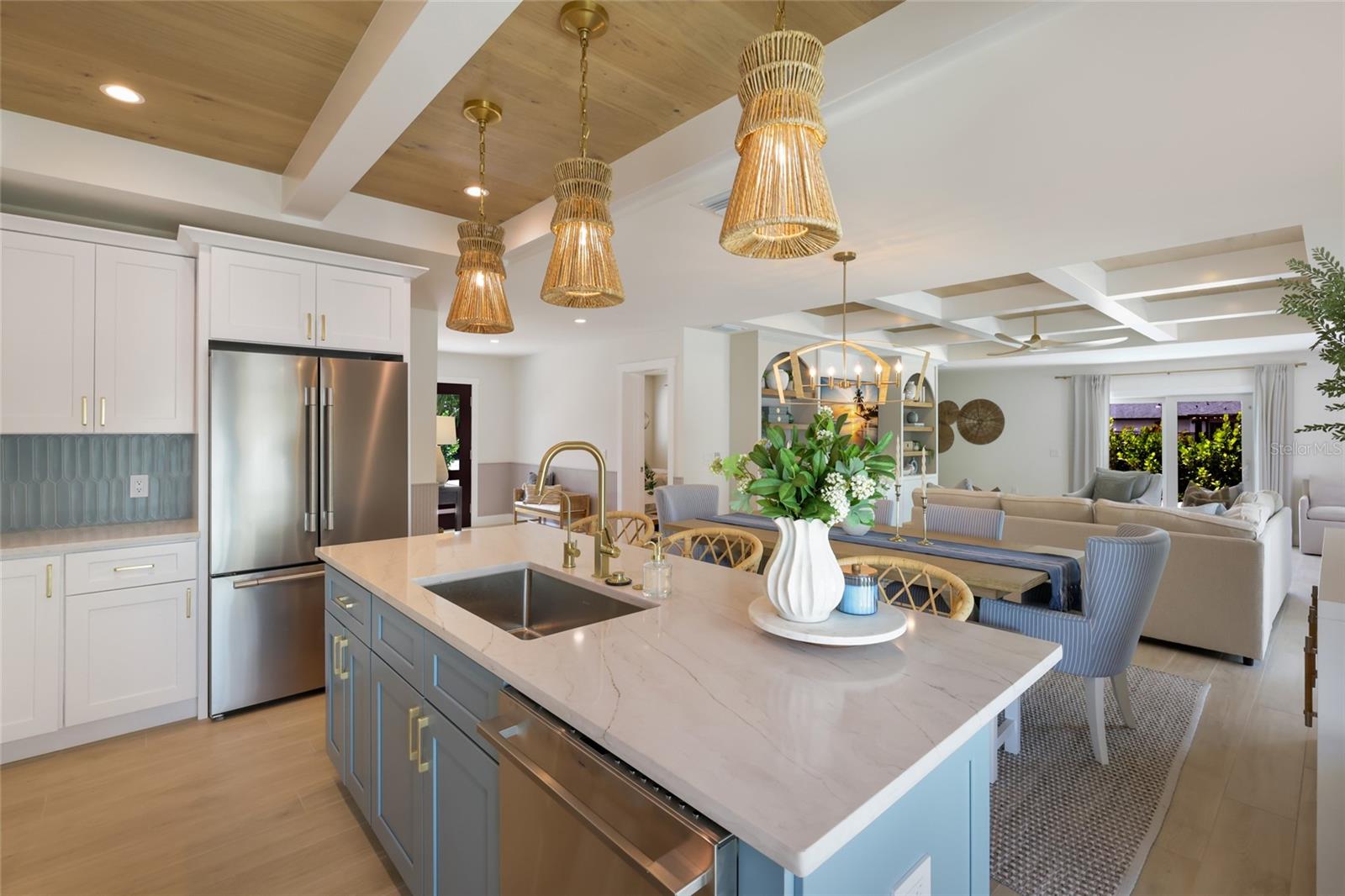 6401 MARINA DR, HOLMES BEACH, FL, 34217