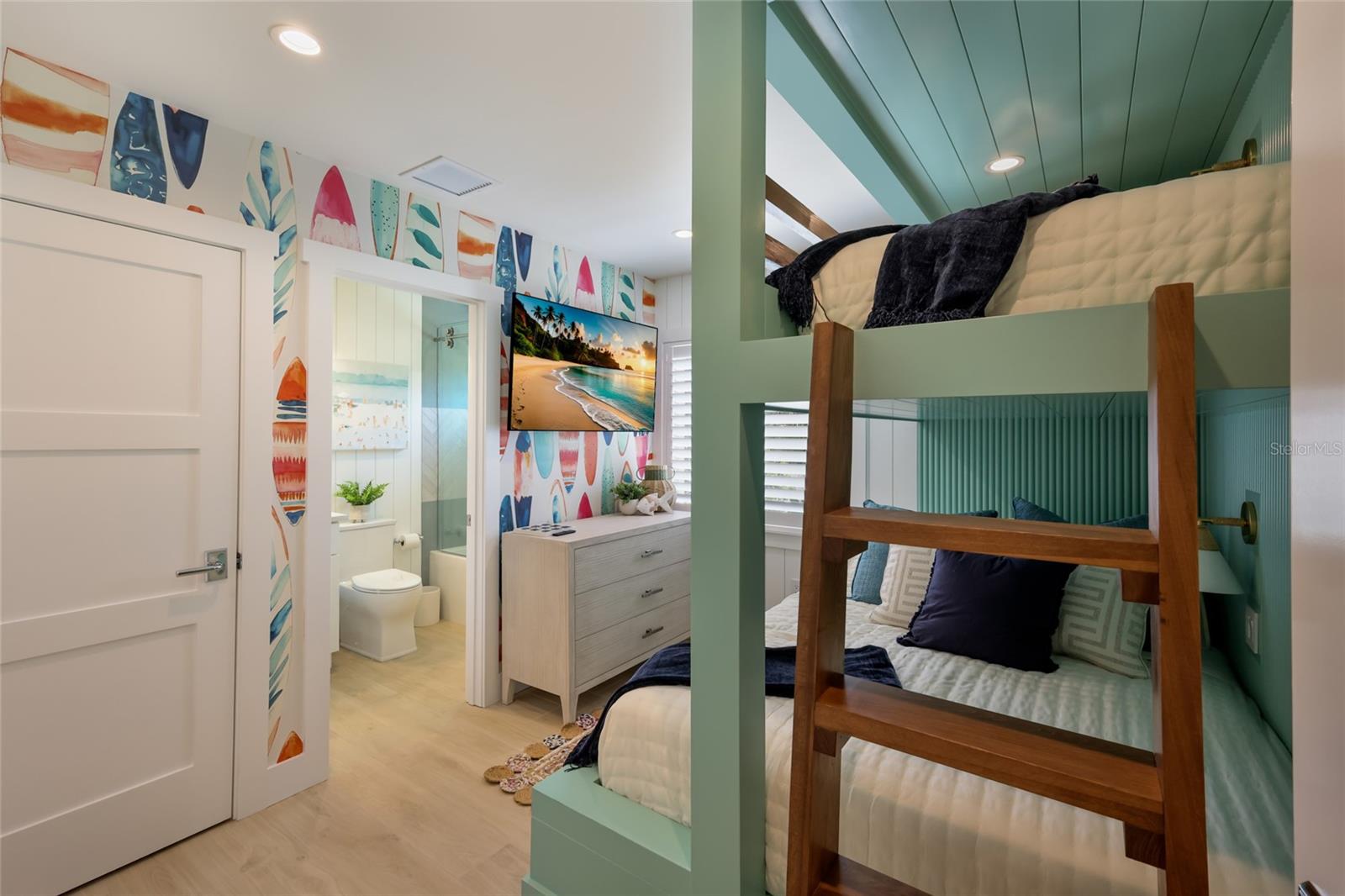 6401 MARINA DR, HOLMES BEACH, FL, 34217
