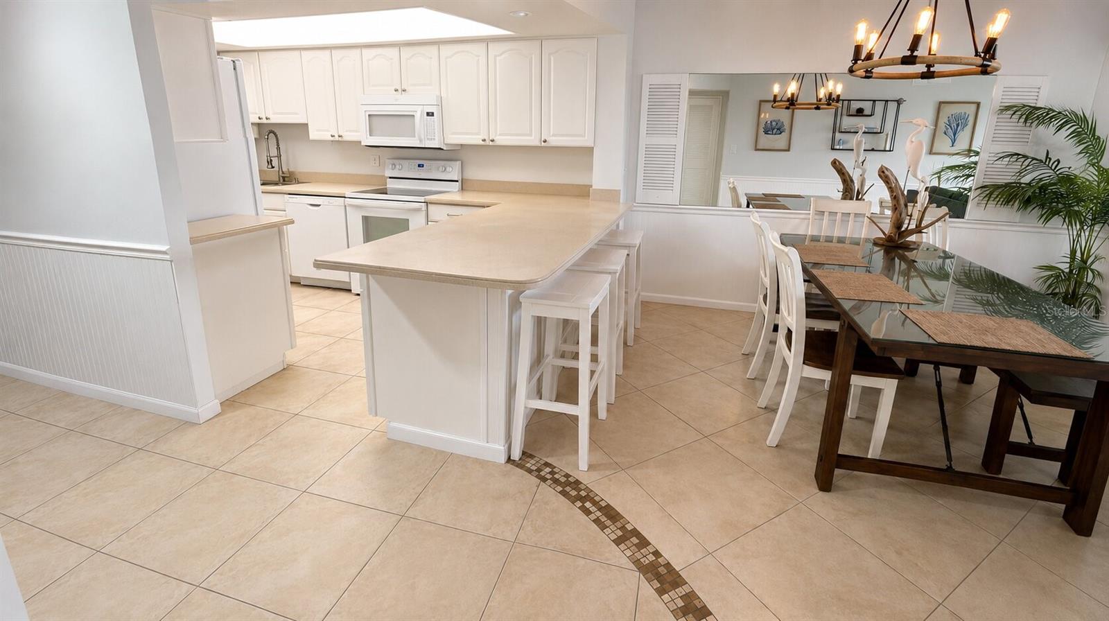 7520 RIDGEWOOD AVE #809, CAPE CANAVERAL, FL, 32920