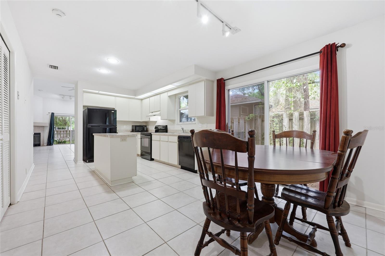 1736 NW 16TH PL, GAINESVILLE, FL, 32605